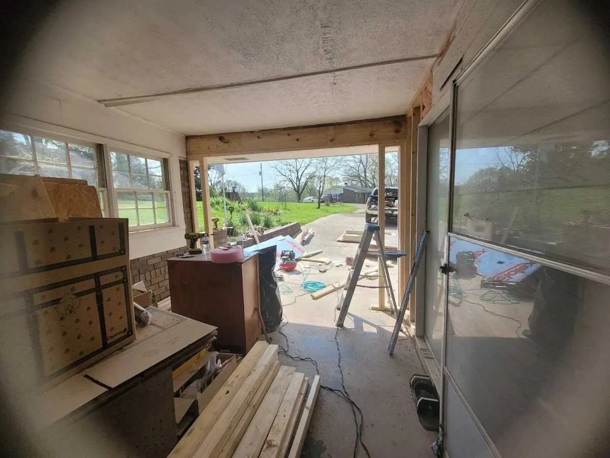 Air movers and dehumidifier for Water Mitigation Services in Dardenne Prairie